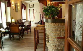 Le Relais Du Pont De Rhodes Frayssinet 2*