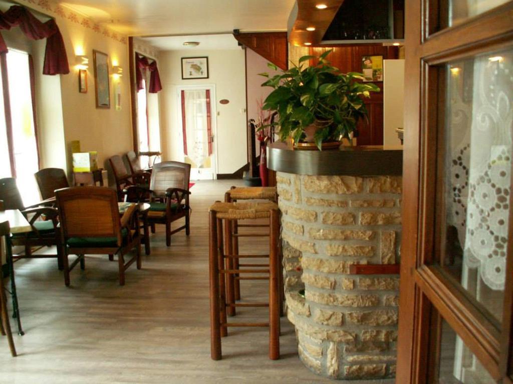 Hôtel Le Relais Du Pont De Rhodes à Frayssinet Extérieur photo
